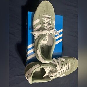 Wore once Adidas Gazelle